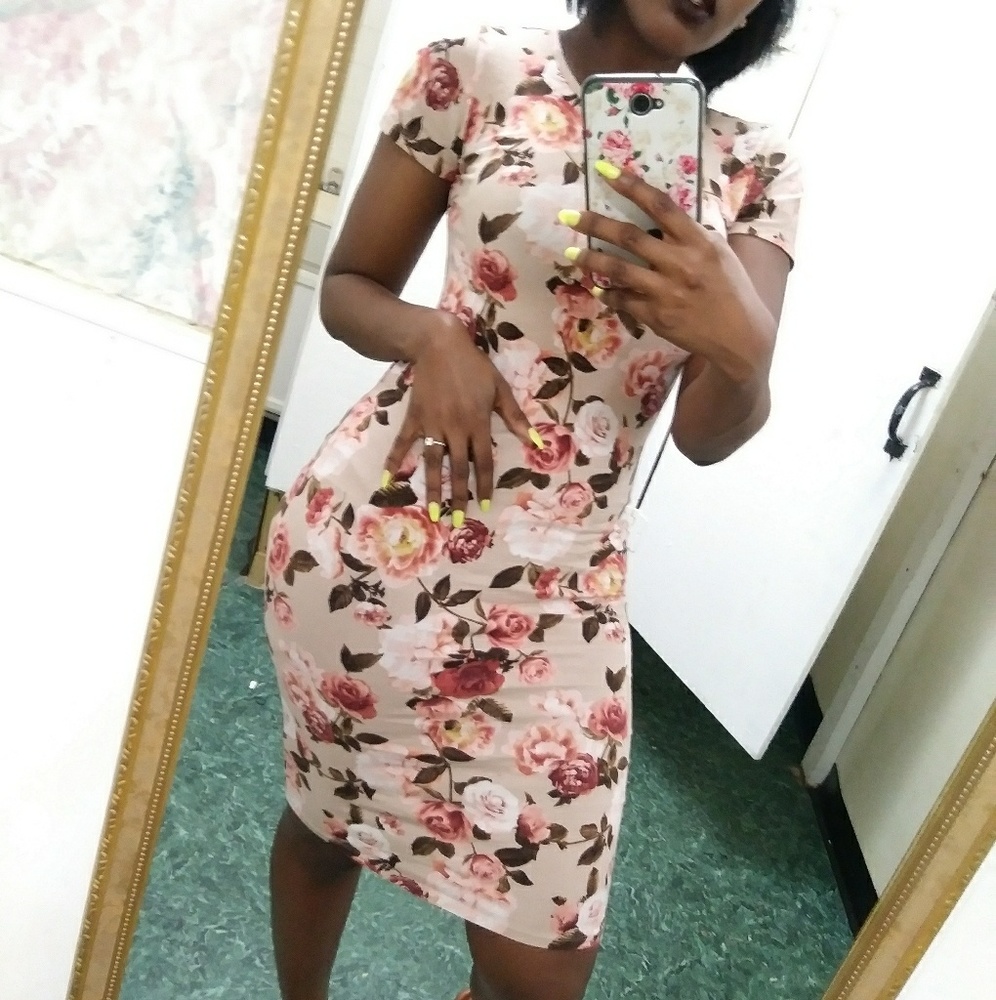 Pretty floral body dress